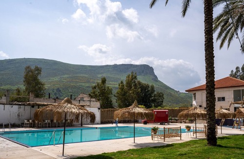Migdal Hotel | Selina Kinneret