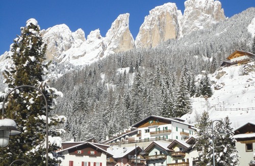 Campitello di Fassa Apartamento | Apartamento Dolomitas CAMPITELLO DI FASSA-SellaRonda Fassatal, VAL DI FASS