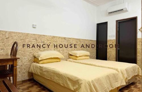 Taman Pakatan Casa | Semi-D Chocolate Home In Ipoh