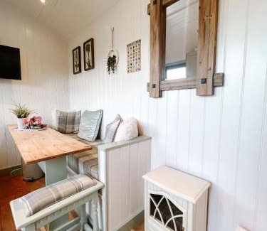 Eglwysbach Casa | Semi Detached Cottage Snowdonia with hot tub