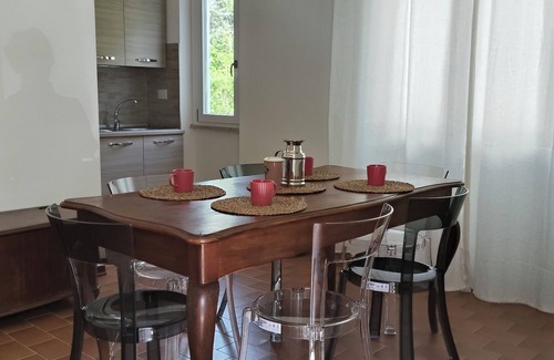 Massa Casa | Semi-detached house with garden for families, between the sea and the Apuan Alps