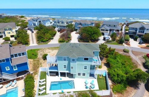 Corolla Light Casa | Semi-Oceanfront, Private Pool with Cabana! Ocean Views! Pool Table, 126, Newmania