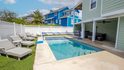 Corolla Light Casa | Semi-Oceanfront, Private Pool with Cabana! Ocean Views! Pool Table, 126, Newmania
