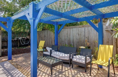 Seminole Cabaña | Seminole Oasis w/ Shared Pool, Grill & Patio!