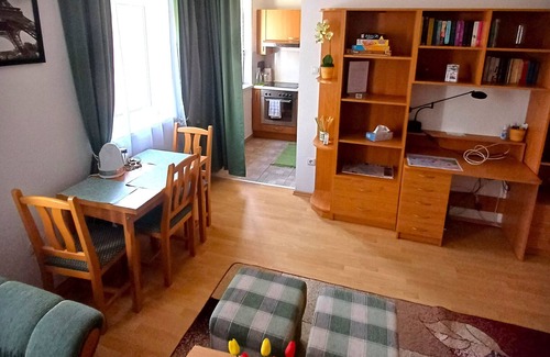 Ferencvaros Apartamento | Semmelweis Egyetem mellett, önálló garzonlakás csendes utcában, ingyen wi-fi-vel