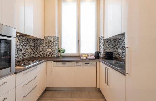 Tre Torri Apartamento | Sempione, 51 Ampio e luminoso