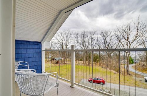 Valois Apartamento | Seneca Lake Wine Trail Studio with Water View!