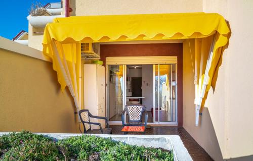 Senigallia Apartamento | Senigallia, bilocale fronte mare con giardino - SE040