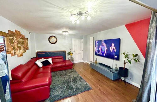 Greenhithe Casa | Sensational 3-bed Home Away From Home Near Greenhithe Station and Bluewater