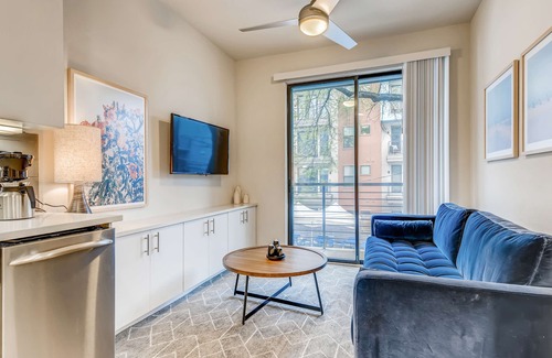 East Cesar Chavez Apartamento | Sentral East Austin at 1630 E. Sixth