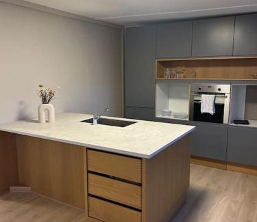 Egersund Apartamento | Sentralt hus med egen parkering