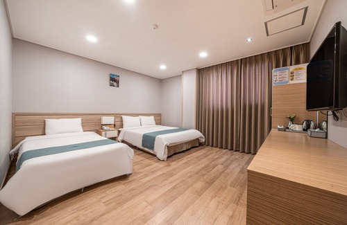 Seongsan Hotel | Seogwipo Blue Mountain