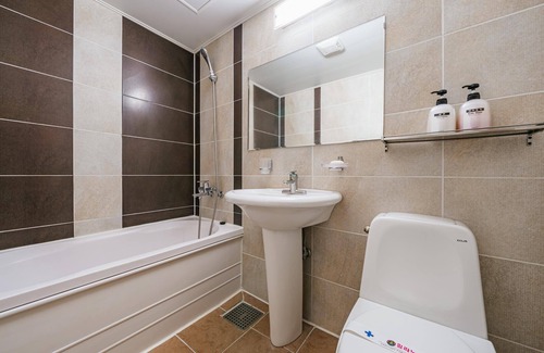 Songsan-dong Hotel | Seogwipo Milano