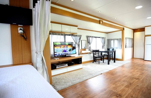 Pyoseon Casa | Seogwipo Pyoseoncaravan
