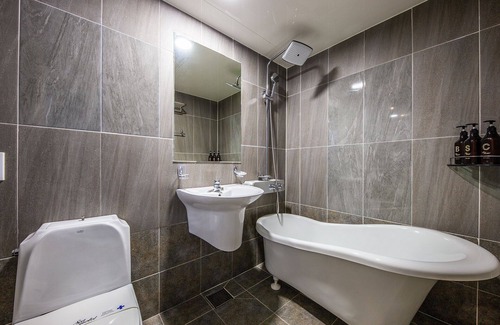 Seosan Hotel | Taean Anmyeondo Sea