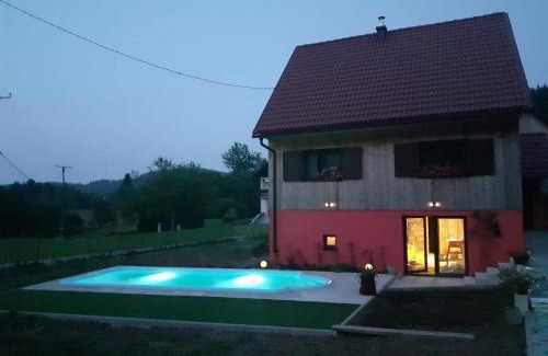 Cabar Chalet De Esquí | Seoska rapsodija