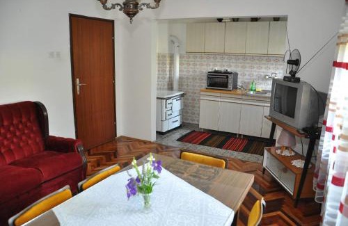 Donji Milanovac Apartamento | Seosko turističko domaćinstvo Badrkić