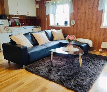 Egersund Apartamento | Separate floor in a private house with a private entrance