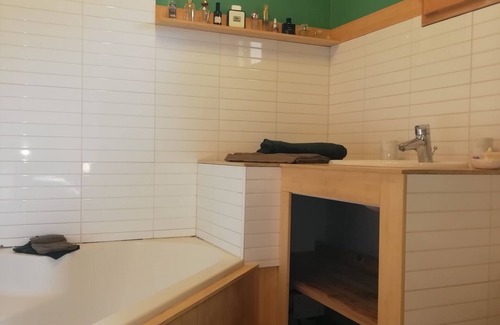 Clelles Cama Y Desayuno | Separate room with terrace and summer kitchen in country house