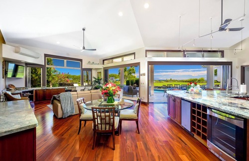 Kaupulehu Casa | Hualalai Four Seasons Guest House completa con carrito de golf