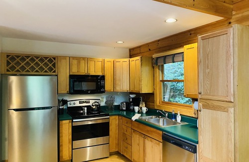 Banner Elk Cabina | A-Frame of Mind! Cozy Banner Elk Cabin! A Favorite! Squeaky Clean and A+location