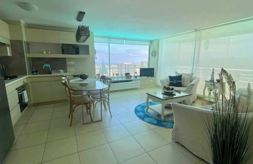 Algarrobo Apartamento | Septiembre en la Playa para 4, parrilla, jacuzzis