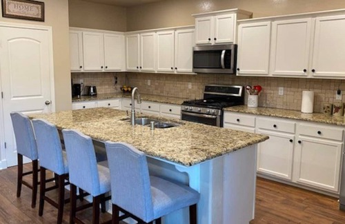 Visalia Casa | Sequoia Neighbor/Home Away From Home