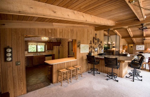 Lake Sequoyah Cabina | * Lakefront * Espaciosa casa con kayaks directamente en el lago Sequoyah!