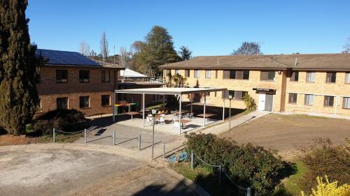 Bathurst Hotel | Seranin Bathurst