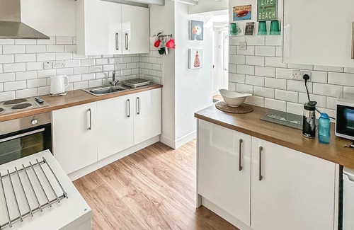 Malltraeth Cabaña | Seren Cottage By The Sea