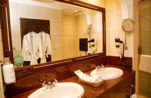 Shanzu Hotel | Serena Beach Resort and Spa