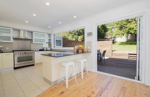 Woy Woy Bay Casa | Serena Cottage - Sunlit Escape by Woy Woy Bay Wharf
