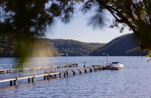Woy Woy Bay Casa | Serena Cottage - Sunlit Escape by Woy Woy Bay Wharf