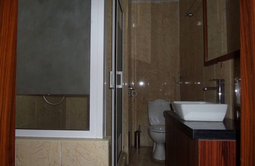 Surulere Hotel | Serena Hotel & Suites