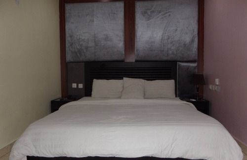 Surulere Hotel | Serena Hotel & Suites