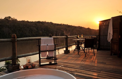 Selous Game Reserve Cabina | Serena Mivumo River Lodge