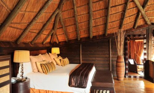 Selous Game Reserve Cabina | Serena Mivumo River Lodge