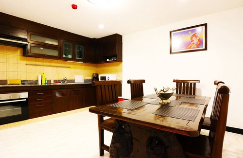 Thung Maha Mek Hotel | Serena Sathorn Suites