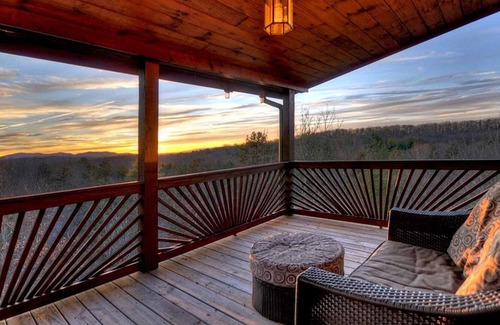 Morganton Cabina | Serendipity by Escape to Blue Ridge