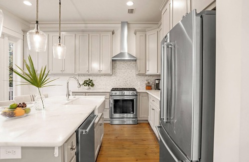 Greenway Park Casa | Serendipity by the Sea | Pet-Friendly, Near Beach, Summer Kitchen, Pool