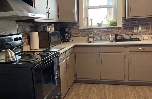 Wilkes-Barre Casa | Serendipity Corner Guesthouse