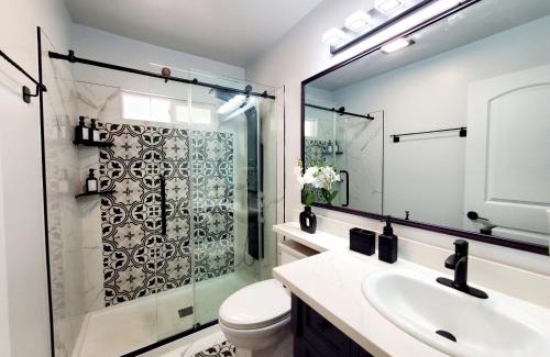 Oakhurst Casa | -Serendipity Lodge at Yosemite- BBQ-Full Kitchen-King Bed