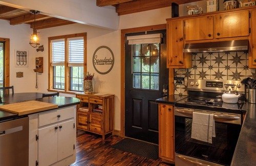 Suches Cabina | Serendipity on the river