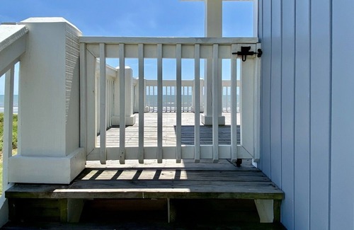Crystal Beach Casa | Serendipity Shore 3 Bedroom Home by RedAwning