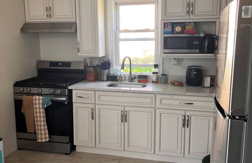 Clason Point Casa | Serene 1-bedroom in a 3bd 2ba house with WiFi in The Bronx