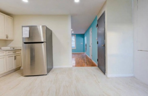 Clason Point Casa | Serene 1-bedroom in a 3bd 2ba house with WiFi in The Bronx