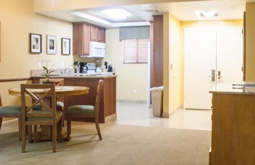 Araby Commons Condominio | Sereno 1H / piscina compleja, jacuzzi, spa, tenis, gimnasio y alquiler de bicicletas