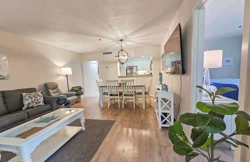 Arcadian Shores Cabina | Serene 2 bedroom, 2 bath lodge, with full access to amenities, 101AC