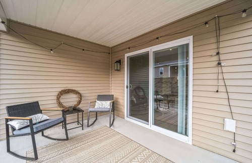 Williamsburg Condominio | Serene 2-Bedroom Condo in Traverse City