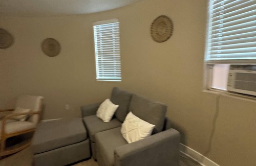Dupont Casa | Serene 2-bedroom house with WiFi in Commerce City